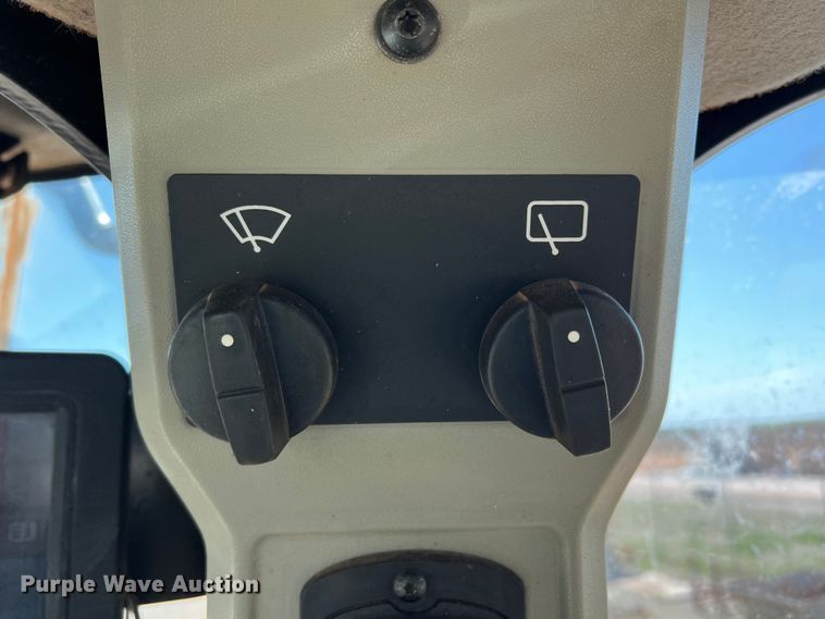 image for item DN4638 2016 Caterpillar 826K  landfill compactor