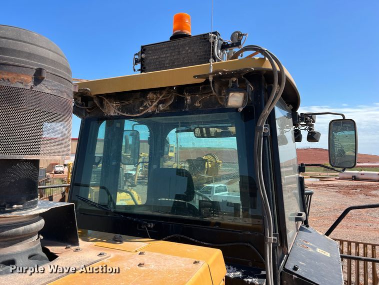 image for item DN4638 2016 Caterpillar 826K  landfill compactor