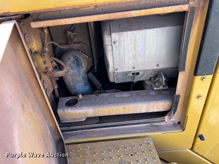 image for item DN4638 2016 Caterpillar 826K  landfill compactor