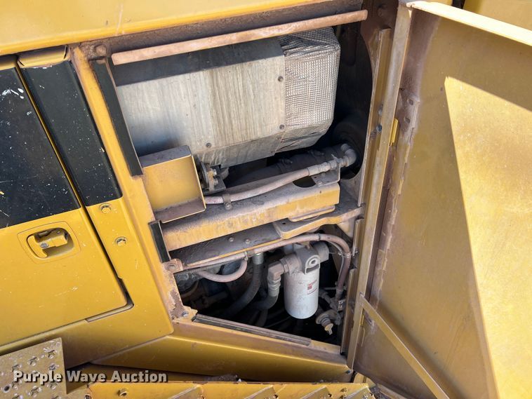 image for item DN4638 2016 Caterpillar 826K  landfill compactor