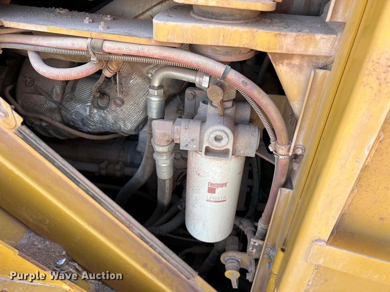 image for item DN4638 2016 Caterpillar 826K  landfill compactor