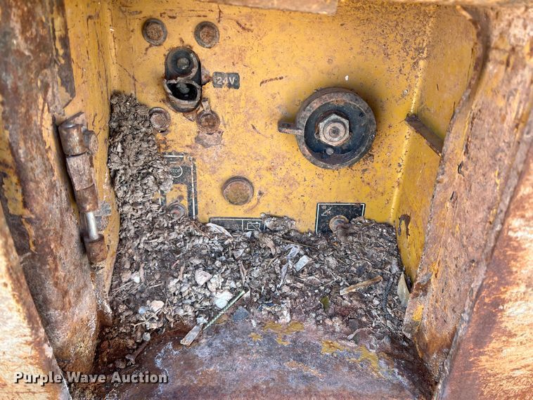 image for item DN4638 2016 Caterpillar 826K  landfill compactor
