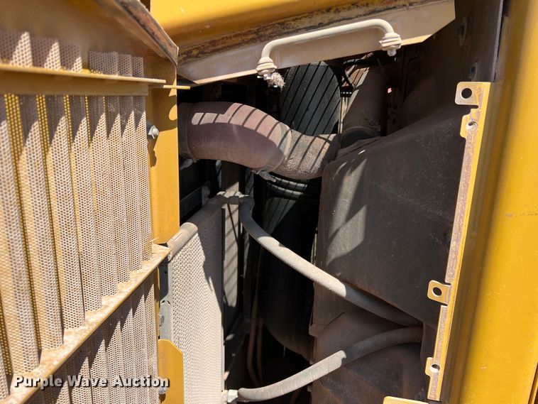 image for item DN4638 2016 Caterpillar 826K  landfill compactor