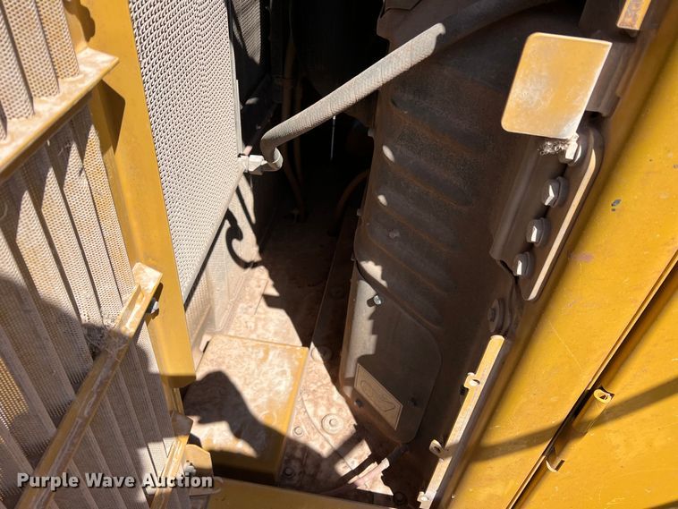 image for item DN4638 2016 Caterpillar 826K  landfill compactor