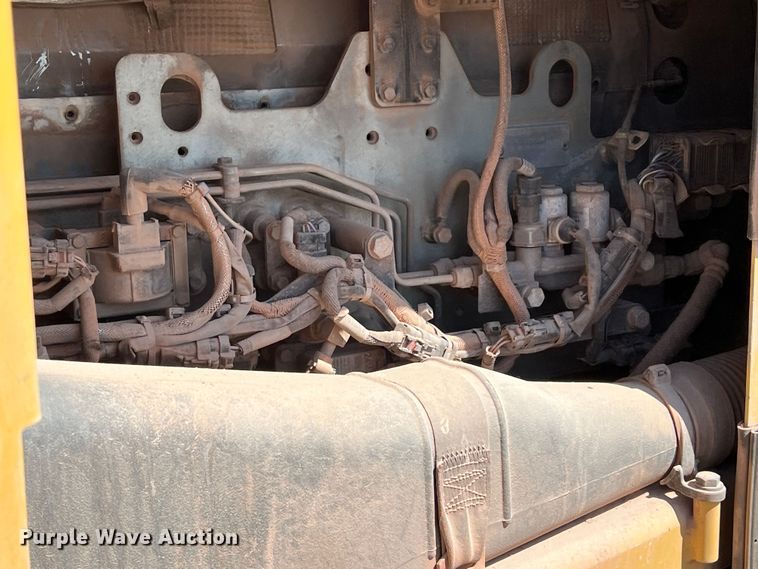 image for item DN4638 2016 Caterpillar 826K  landfill compactor