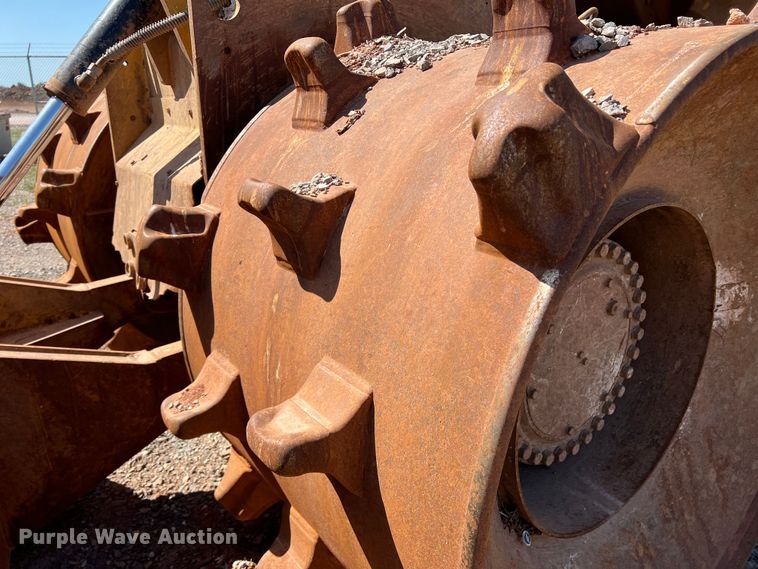 image for item DN4638 2016 Caterpillar 826K  landfill compactor