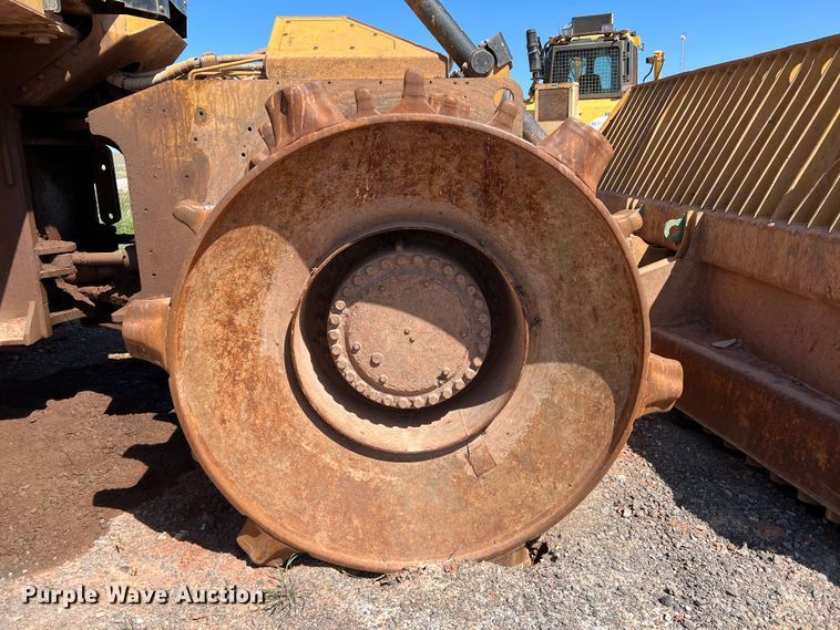 image for item DN4638 2016 Caterpillar 826K  landfill compactor