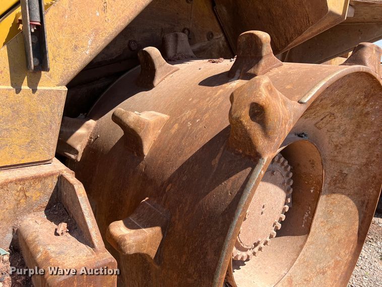 image for item DN4638 2016 Caterpillar 826K  landfill compactor