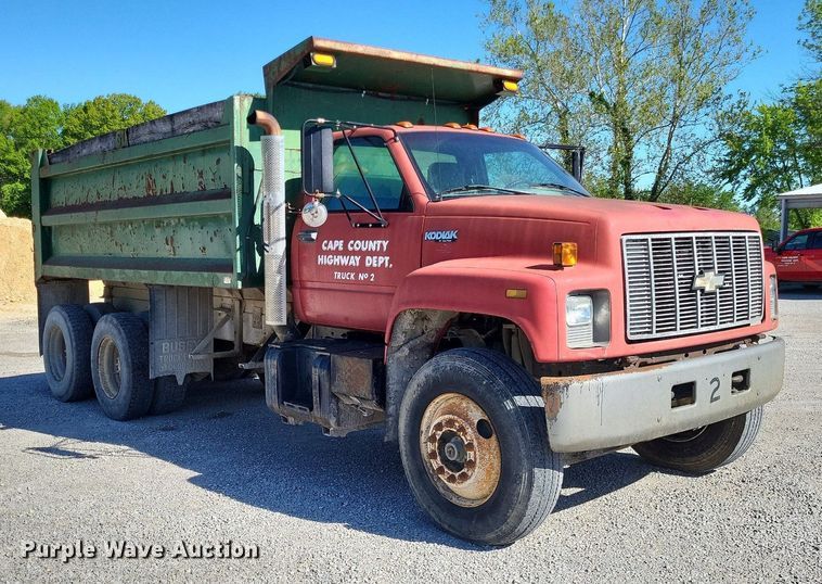 image for item DO3649 1996 Chevrolet Kodiak  dump truck