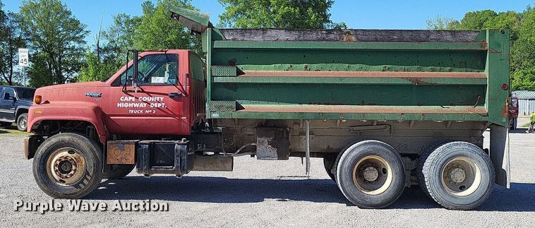 image for item DO3649 1996 Chevrolet Kodiak  dump truck