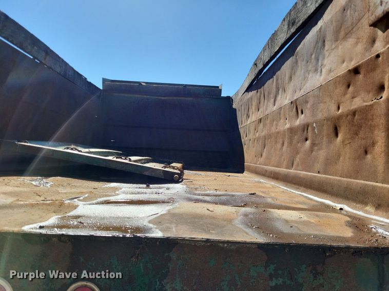 image for item DO3649 1996 Chevrolet Kodiak  dump truck