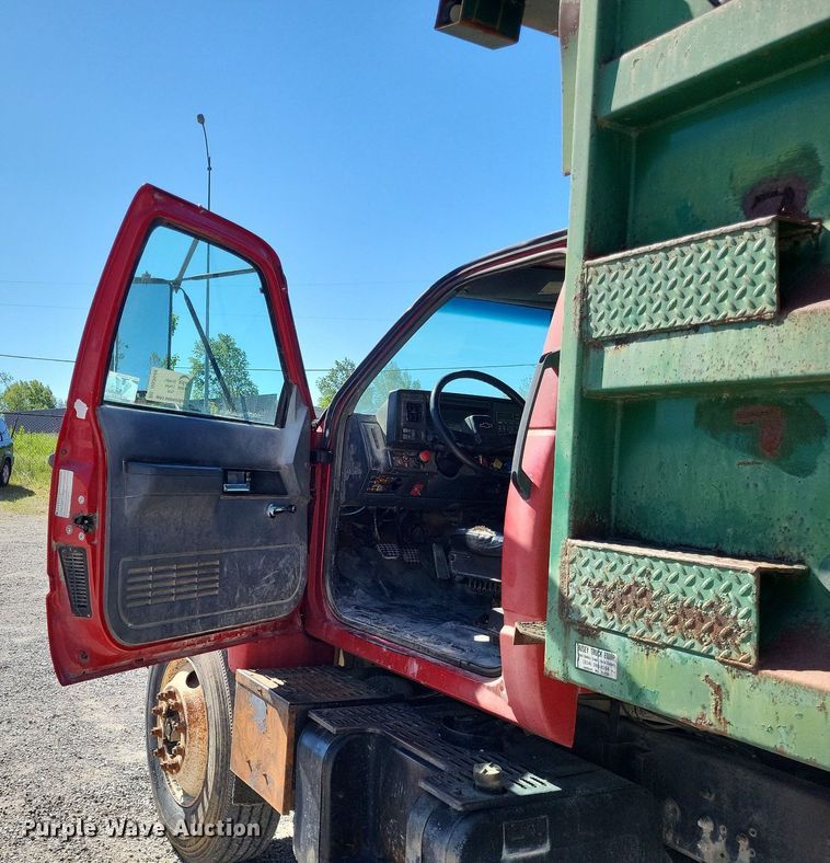 image for item DO3649 1996 Chevrolet Kodiak  dump truck