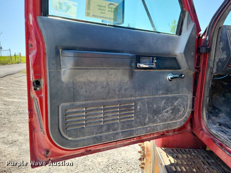 image for item DO3649 1996 Chevrolet Kodiak  dump truck