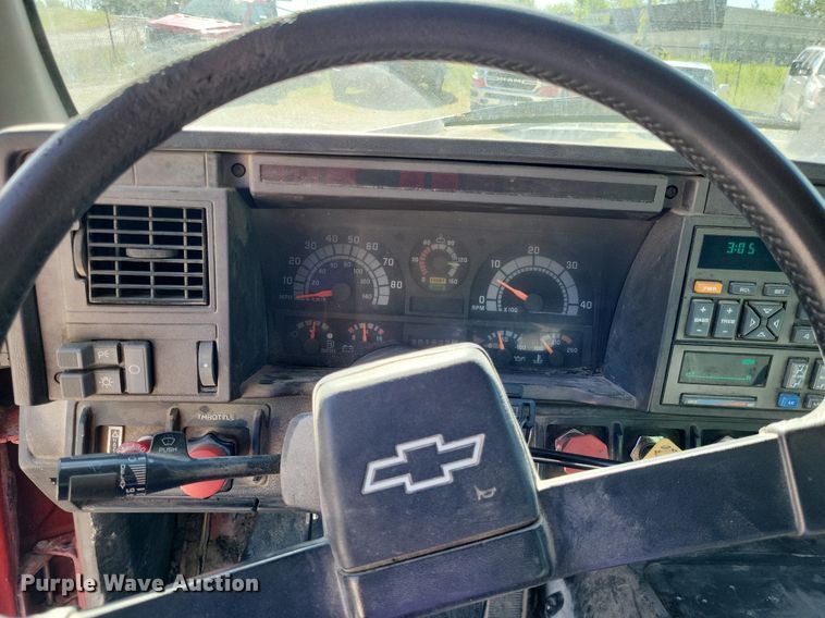 image for item DO3649 1996 Chevrolet Kodiak  dump truck