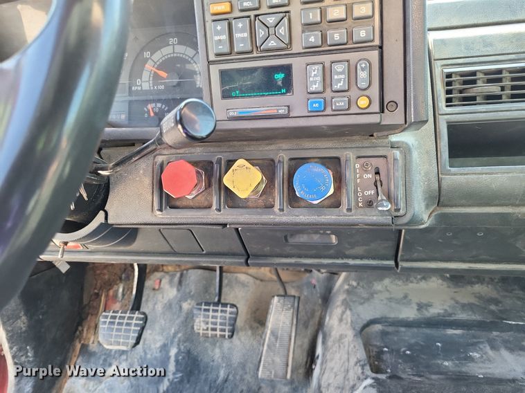 image for item DO3649 1996 Chevrolet Kodiak  dump truck