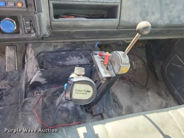 image for item DO3649 1996 Chevrolet Kodiak  dump truck