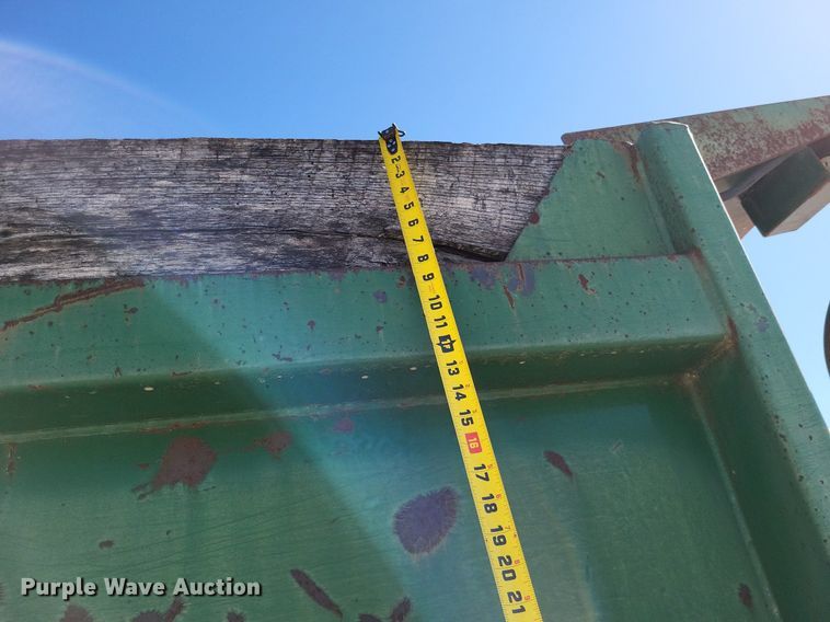 image for item DO3649 1996 Chevrolet Kodiak  dump truck