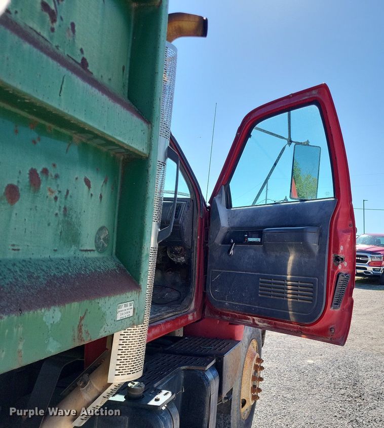 image for item DO3649 1996 Chevrolet Kodiak  dump truck