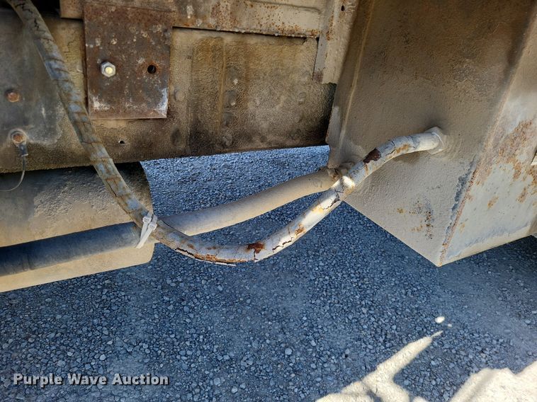 image for item DO3649 1996 Chevrolet Kodiak  dump truck