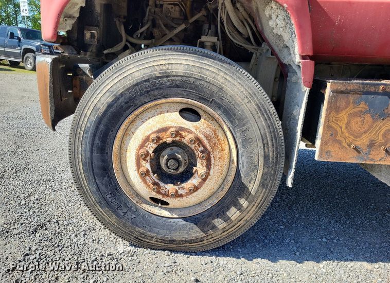 image for item DO3649 1996 Chevrolet Kodiak  dump truck