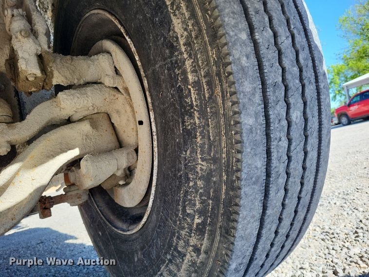 image for item DO3649 1996 Chevrolet Kodiak  dump truck