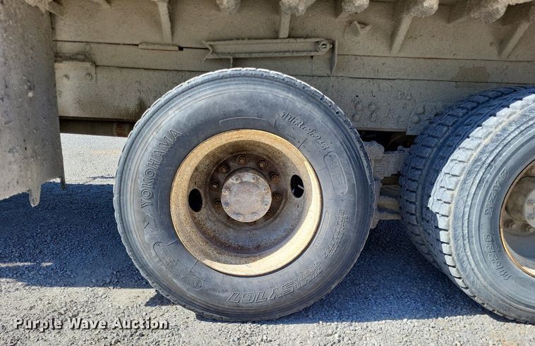 image for item DO3649 1996 Chevrolet Kodiak  dump truck