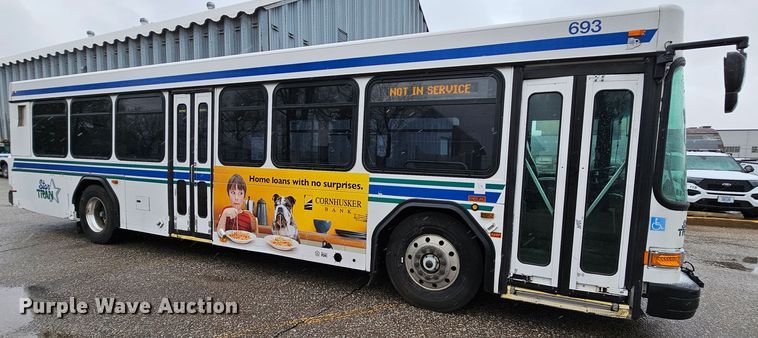 image for item DO4216 2006 Gillig G29B102N4  transit bus
