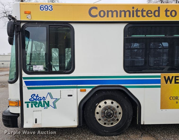 image for item DO4216 2006 Gillig G29B102N4  transit bus