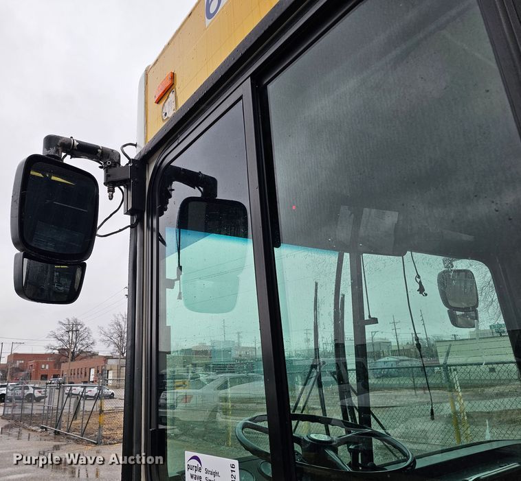 image for item DO4216 2006 Gillig G29B102N4  transit bus