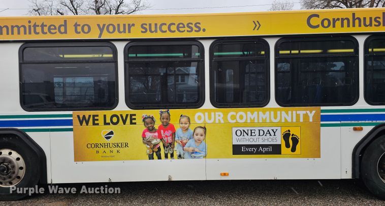 image for item DO4216 2006 Gillig G29B102N4  transit bus