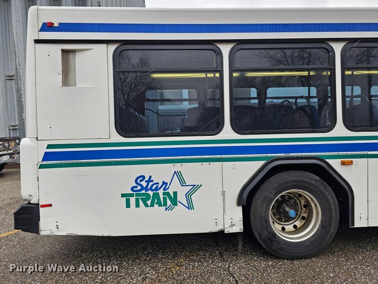 image for item DO4216 2006 Gillig G29B102N4  transit bus
