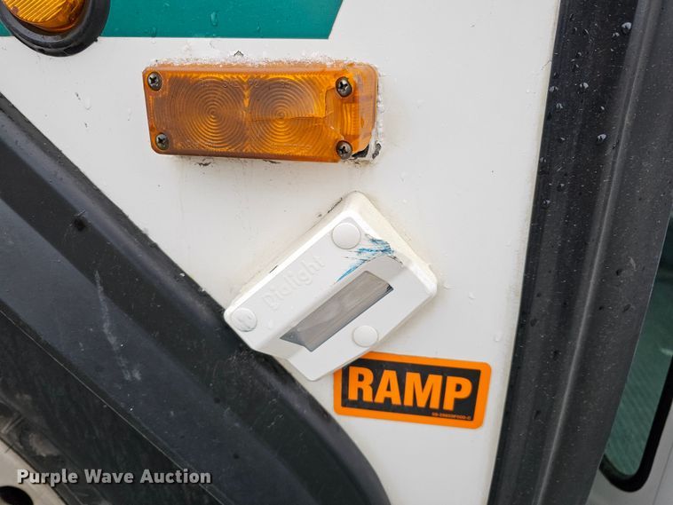 image for item DO4216 2006 Gillig G29B102N4  transit bus