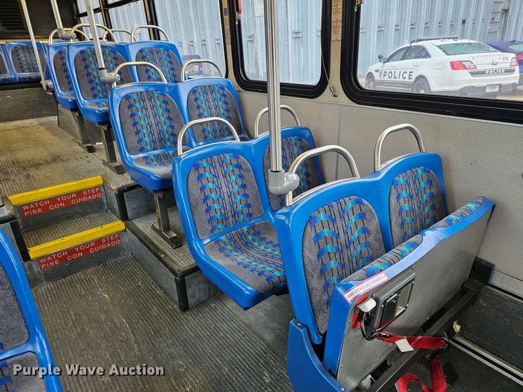 image for item DO4216 2006 Gillig G29B102N4  transit bus