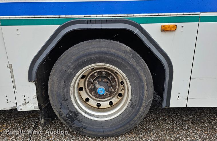 image for item DO4216 2006 Gillig G29B102N4  transit bus