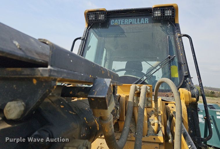 image for item DO4311 2009 Caterpillar 963D  track loader