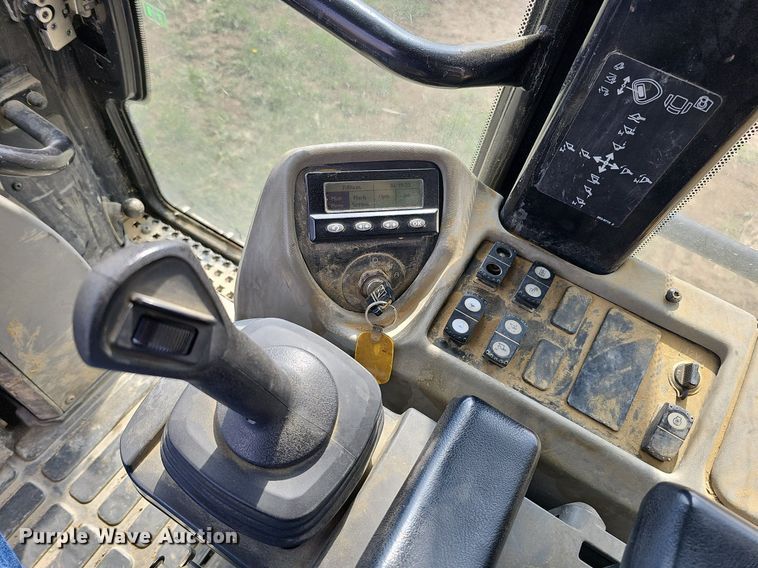 image for item DO4311 2009 Caterpillar 963D  track loader