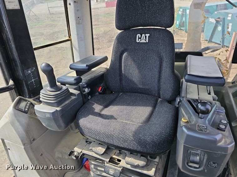 image for item DO4311 2009 Caterpillar 963D  track loader