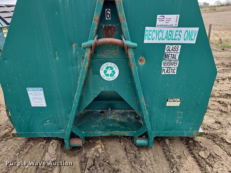 image for item DO4318 Roll-off recycling container