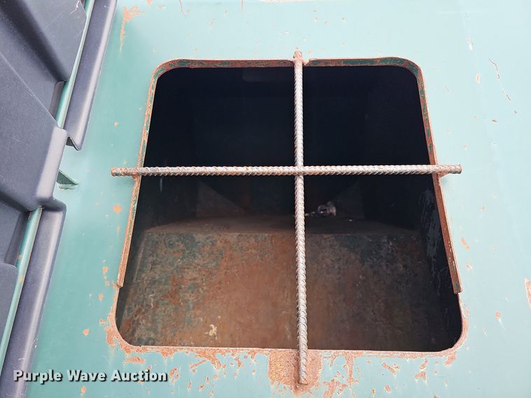 image for item DO4319 Roll-off recycling container