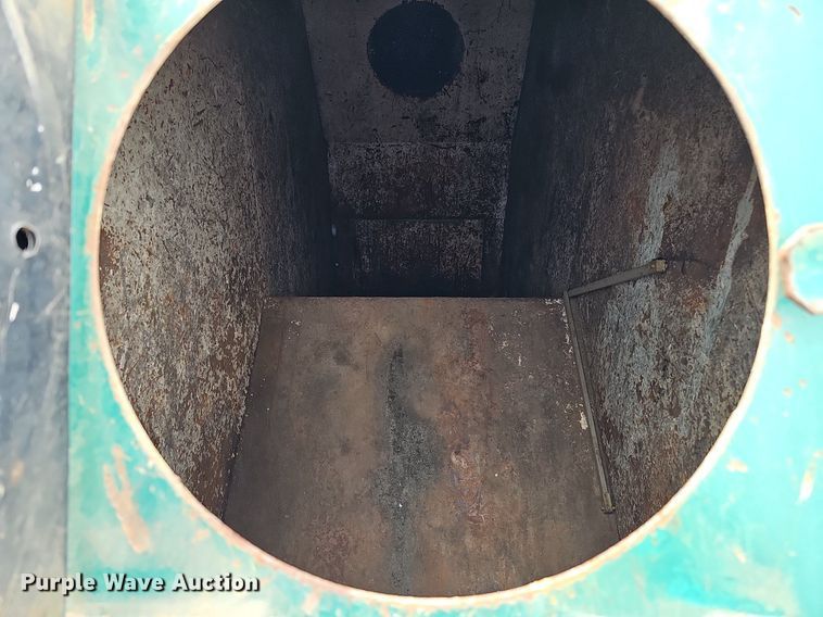 image for item DO4324 Roll-off recycling container