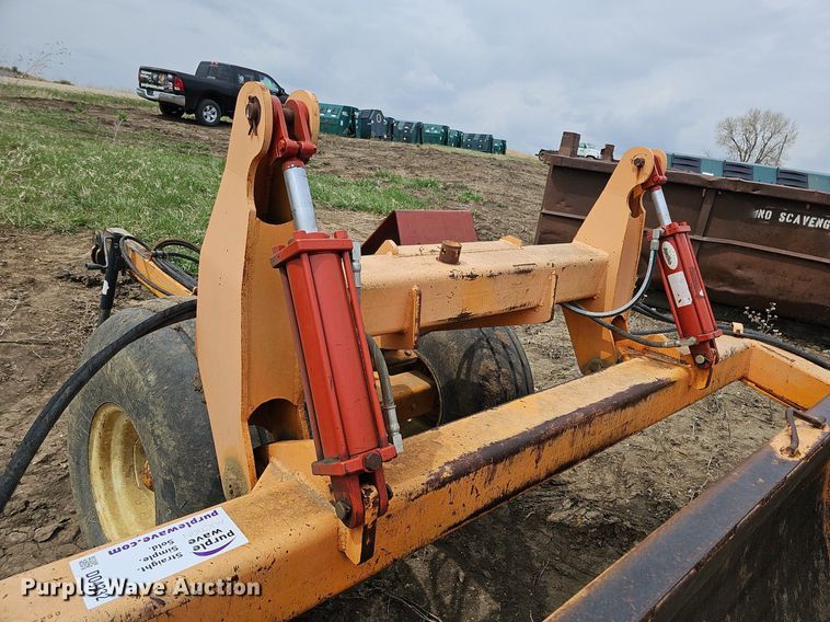 image for item DO4332 Big Dog  scraper