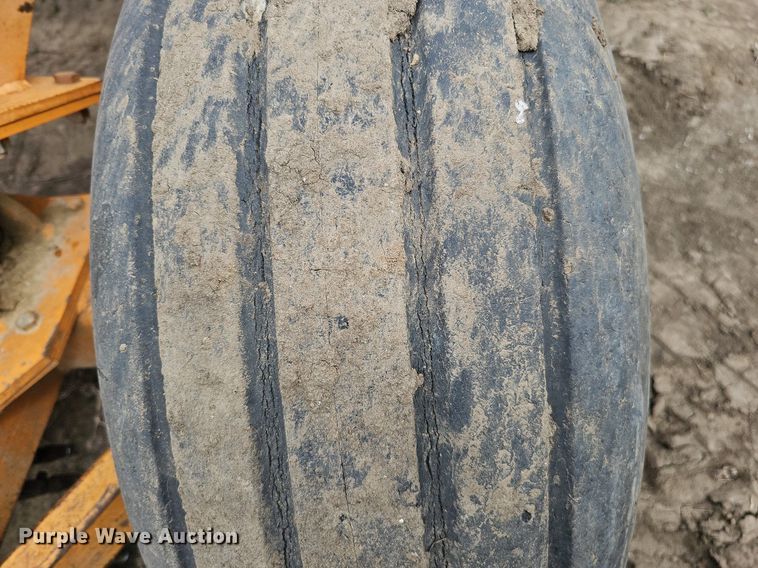 image for item DO4332 Big Dog  scraper