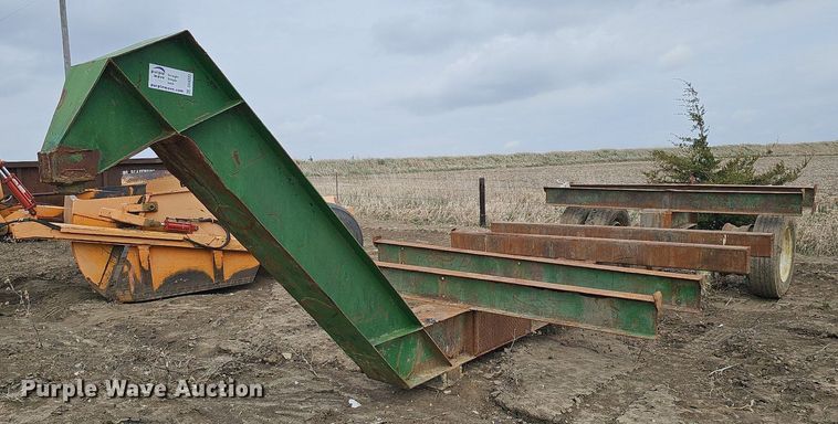 image for item DO4333 Shop built bale trailer