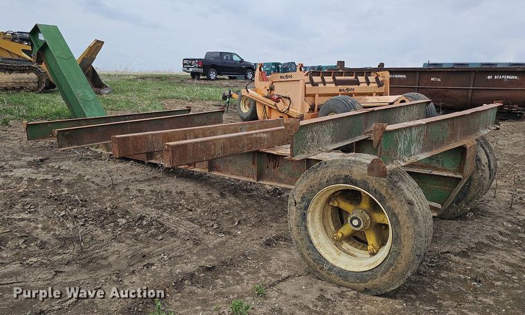 image for item DO4333 Shop built bale trailer