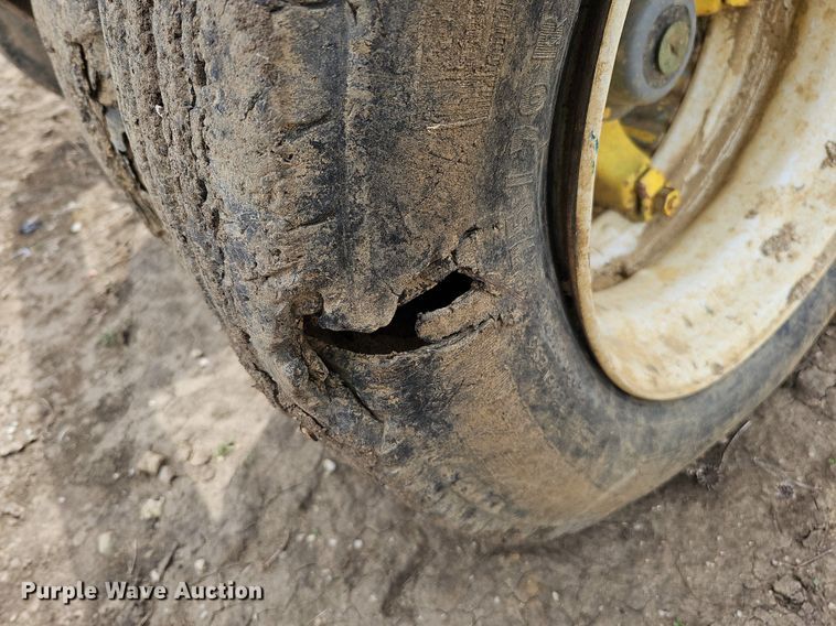 image for item DO4333 Shop built bale trailer