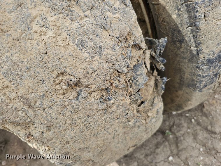 image for item DO4333 Shop built bale trailer