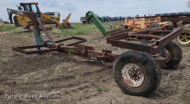 image for item DO4334 Gnuse Mfg Co  refuse bale trailer