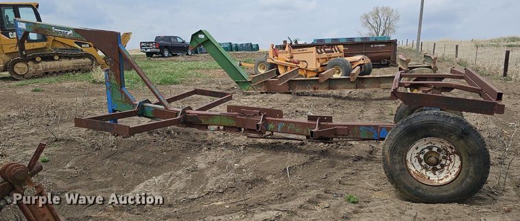 image for item DO4334 Gnuse Mfg Co  refuse bale trailer