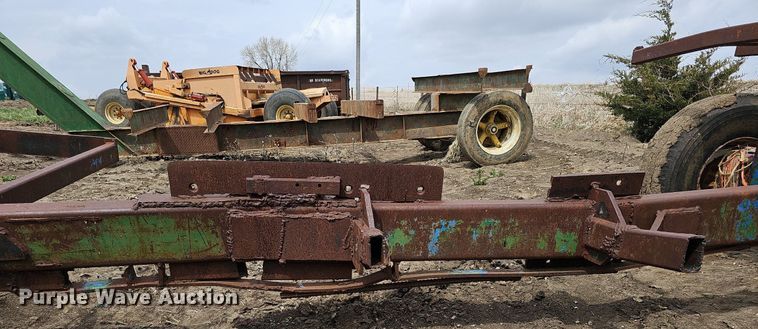 image for item DO4334 Gnuse Mfg Co  refuse bale trailer