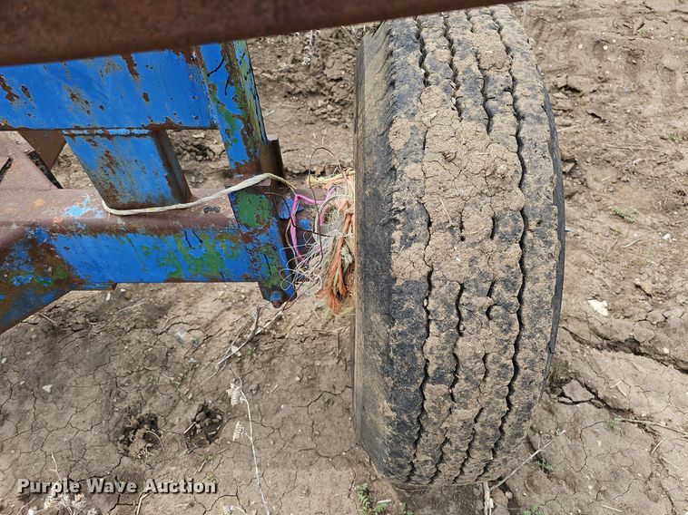 image for item DO4334 Gnuse Mfg Co  refuse bale trailer